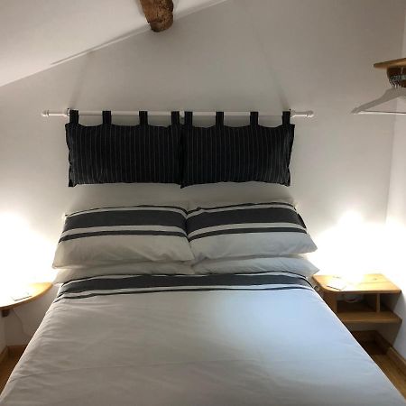 The Walnut Tree Chambre D'Hotes Le Dorat Buitenkant foto