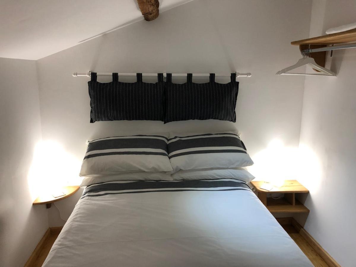 The Walnut Tree Chambre D'Hotes Le Dorat Buitenkant foto